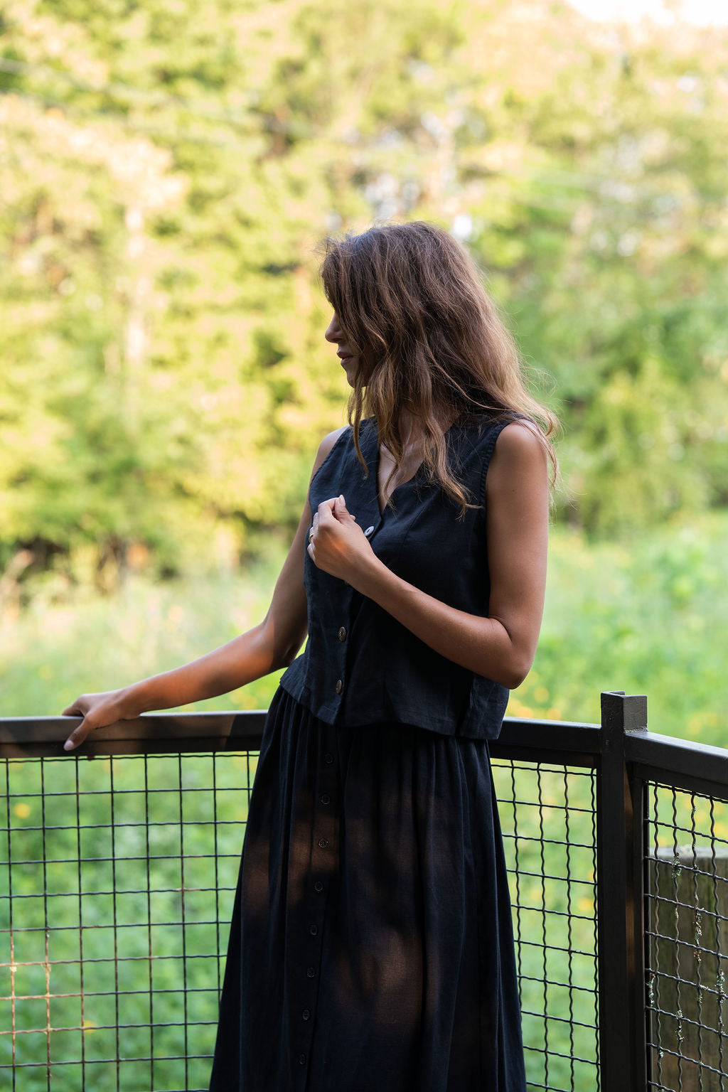 Perry Gathered Midi Skirt in Black Linen - XL Left