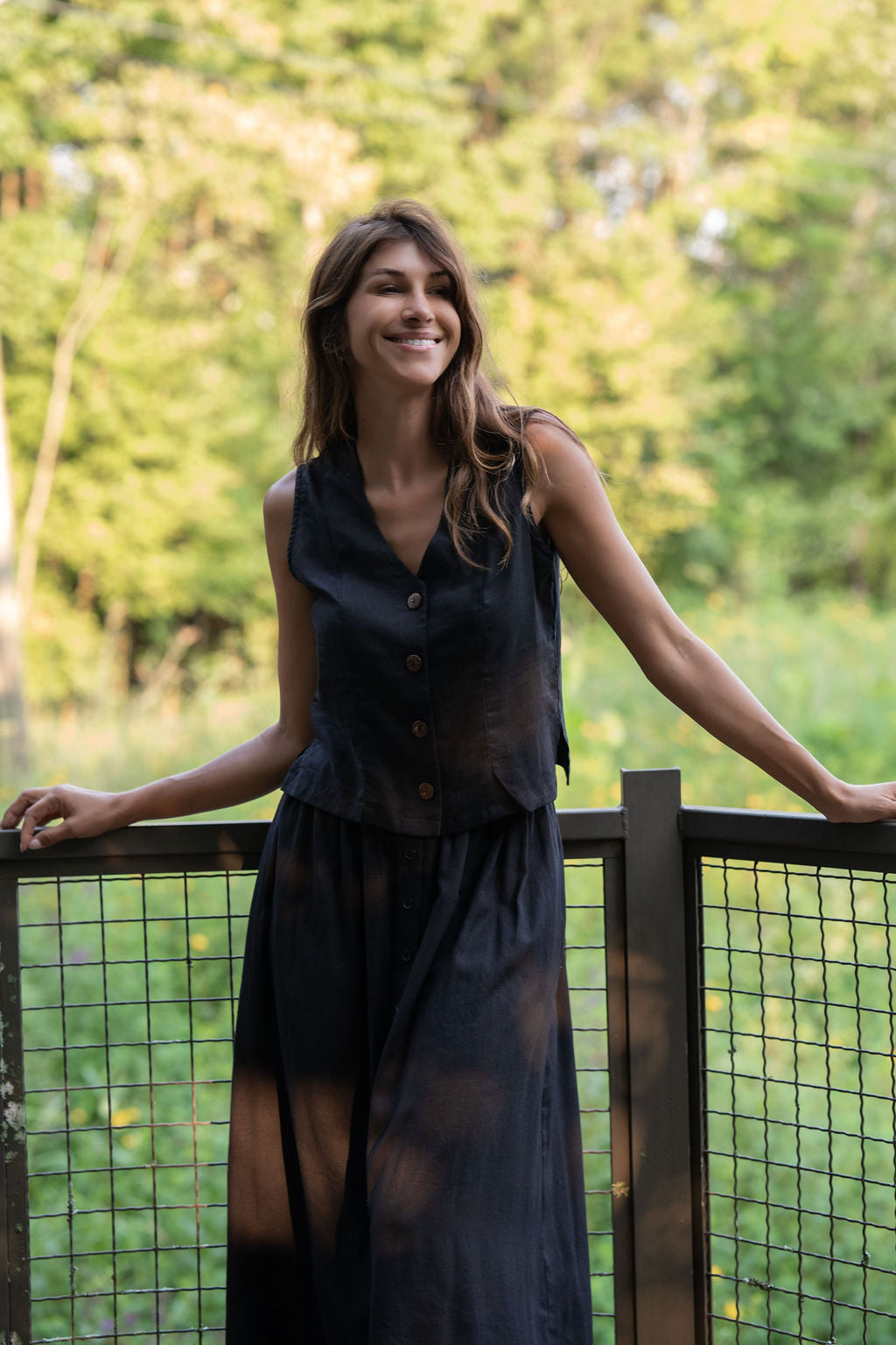 Perry Gathered Midi Skirt in Black Linen - XL Left