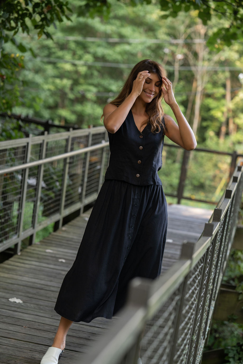 Perry Gathered Midi Skirt in Black Linen - XL Left