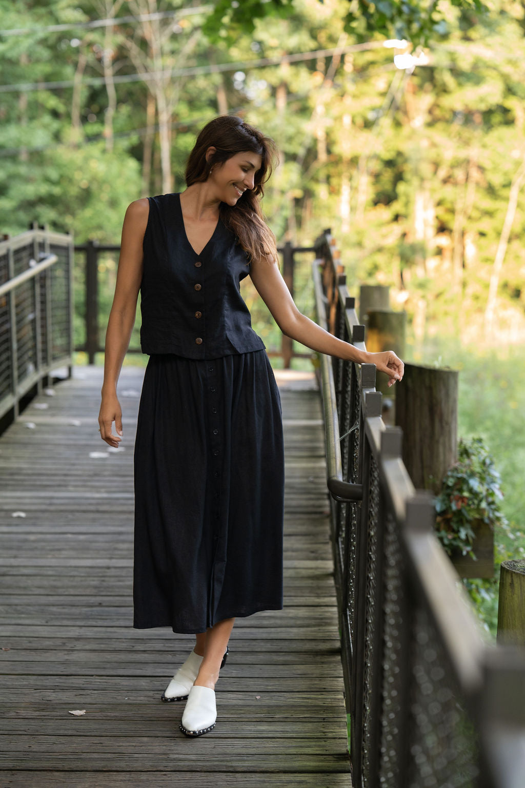 Perry Gathered Midi Skirt in Black Linen - XL Left