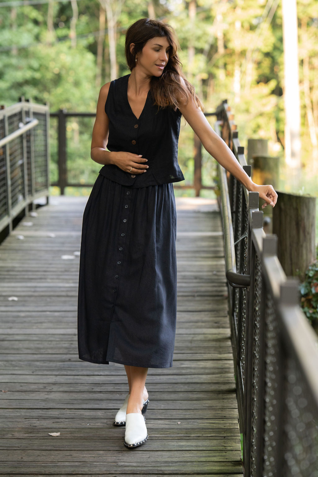 Perry Gathered Midi Skirt in Black Linen - XL Left