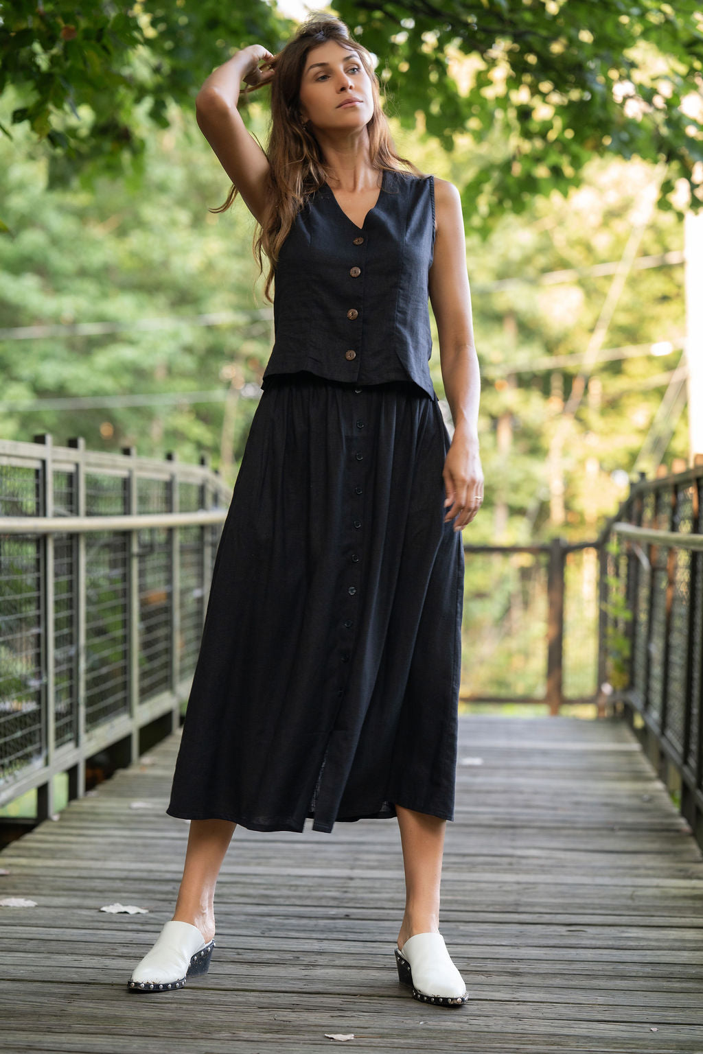 Perry Gathered Midi Skirt in Black Linen - XL Left