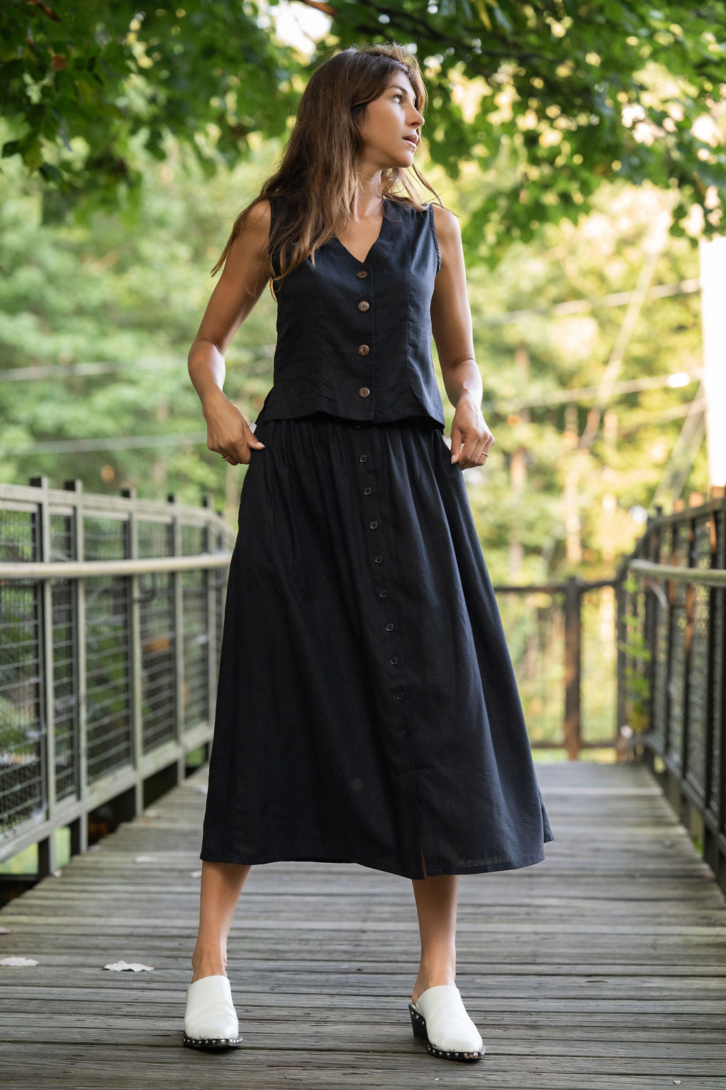 Perry Gathered Midi Skirt in Black Linen - XL Left