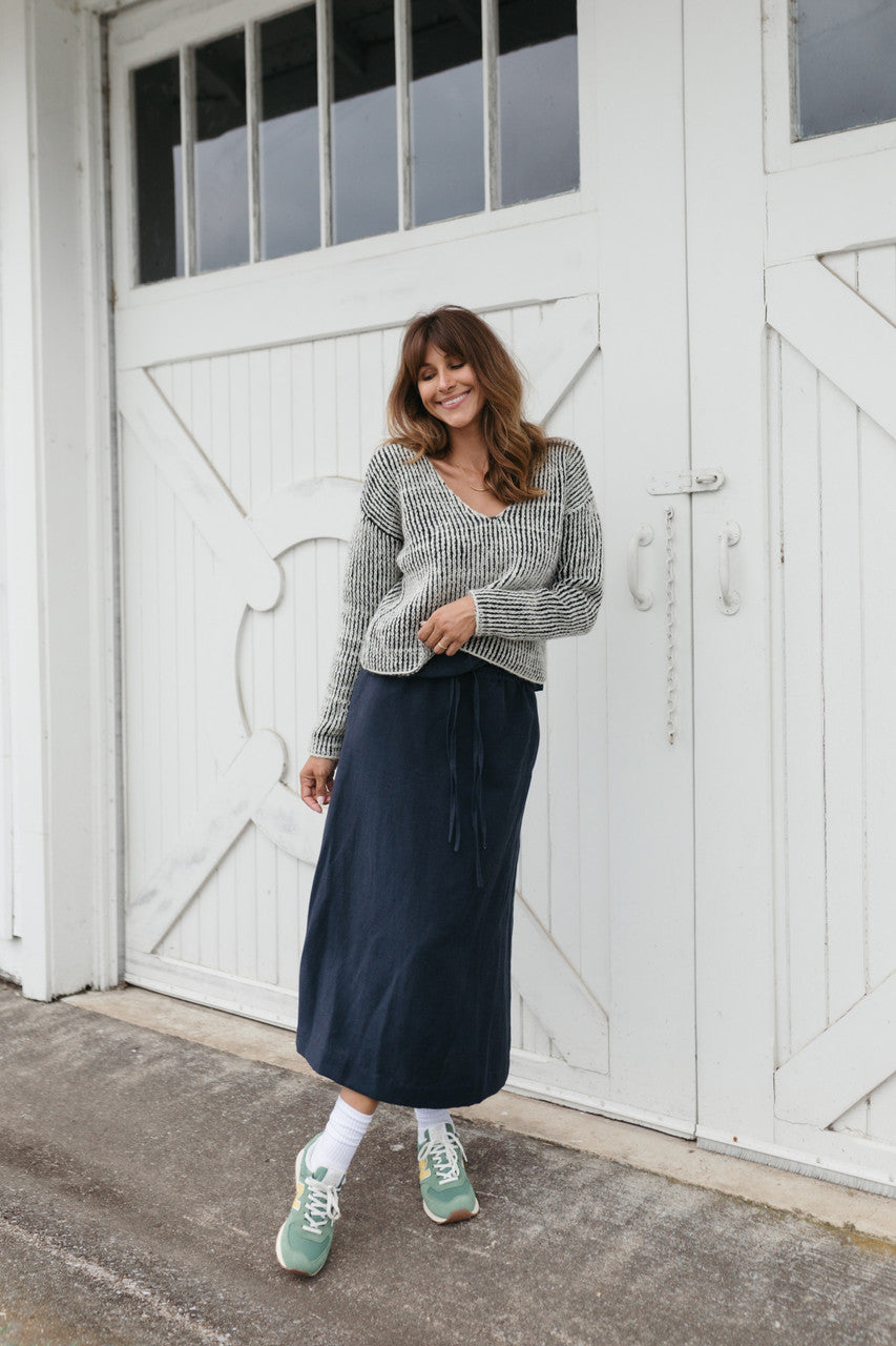 Finn V-Neck Wool Sweater - S Left
