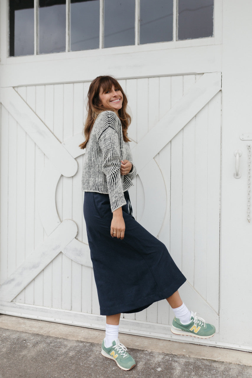 Finn V-Neck Wool Sweater - S Left