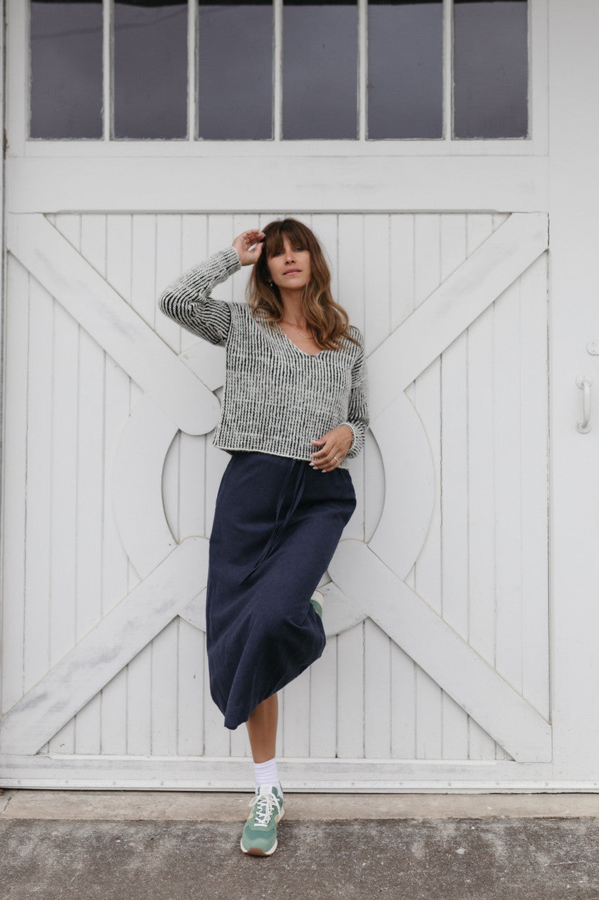 Finn V-Neck Wool Sweater - S Left