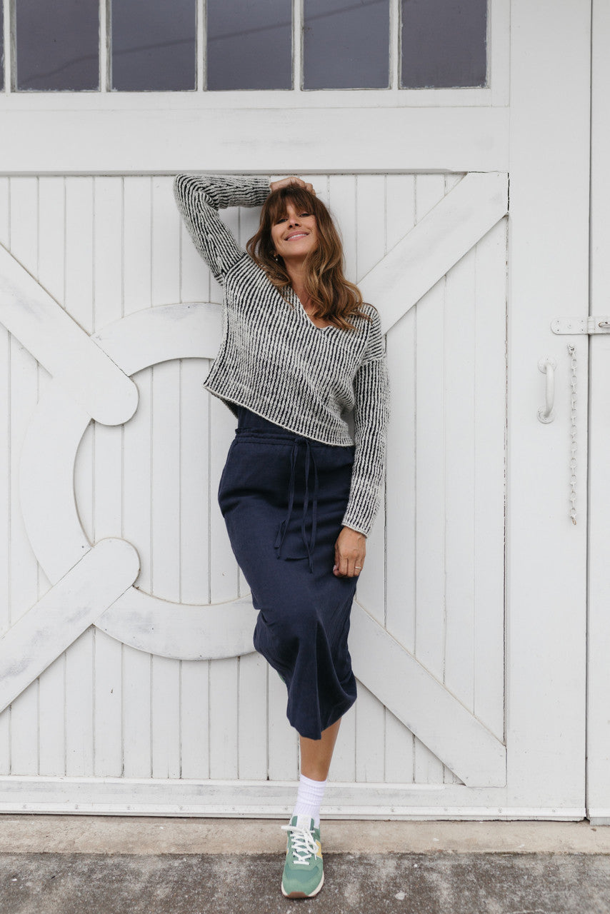 Finn V-Neck Wool Sweater - S Left