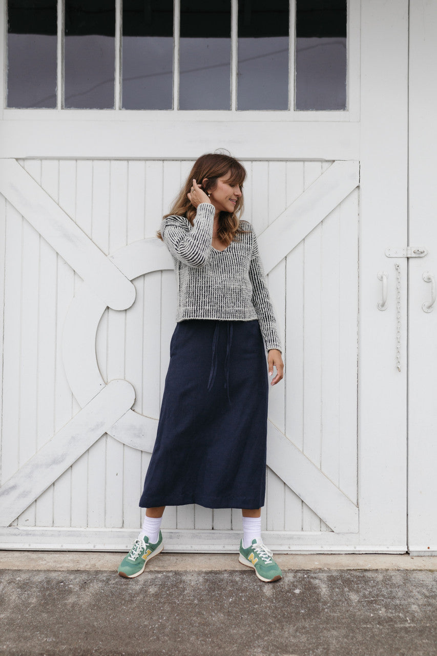Finn V-Neck Wool Sweater - S Left