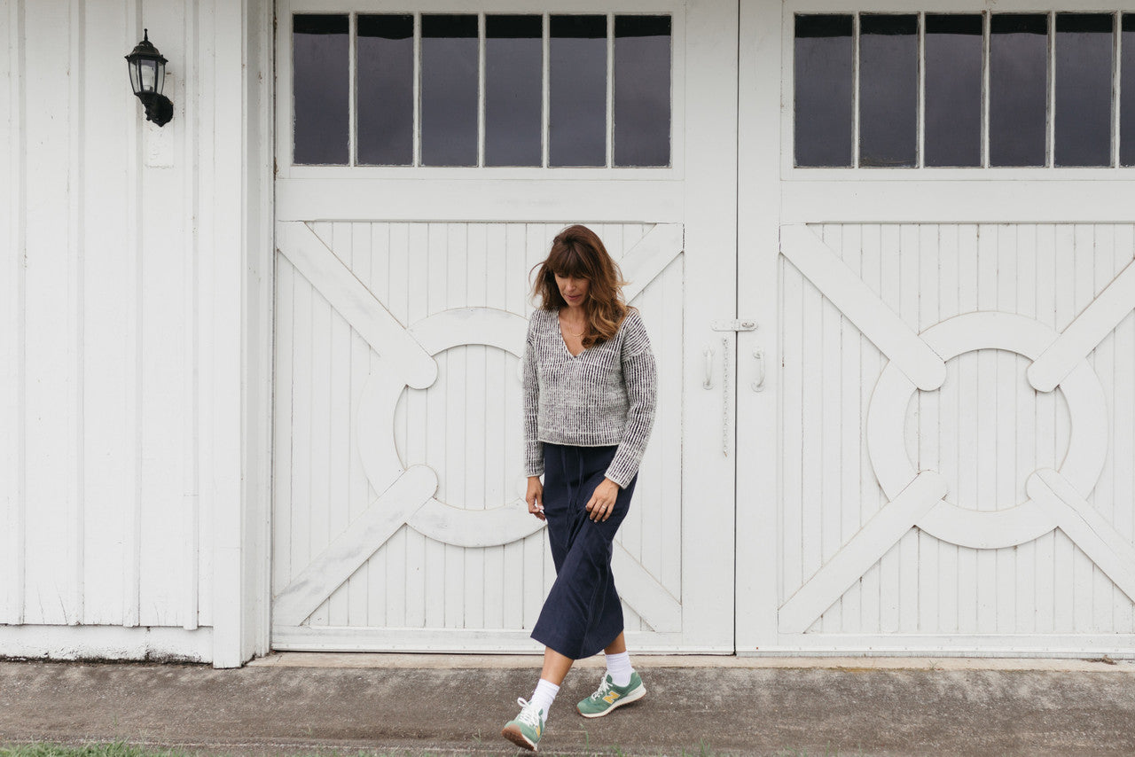 Finn V-Neck Wool Sweater - S Left