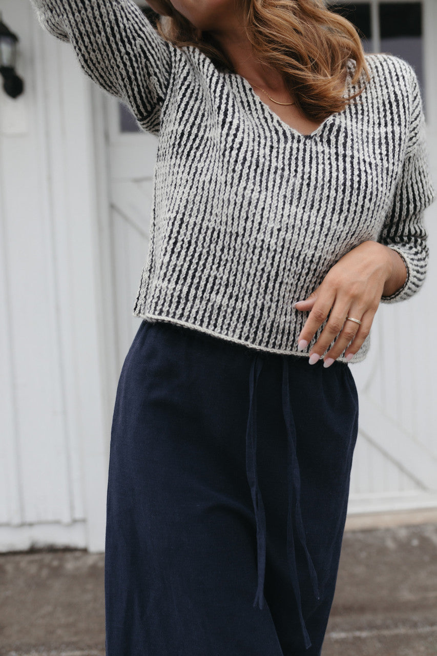 Finn V-Neck Wool Sweater - S Left