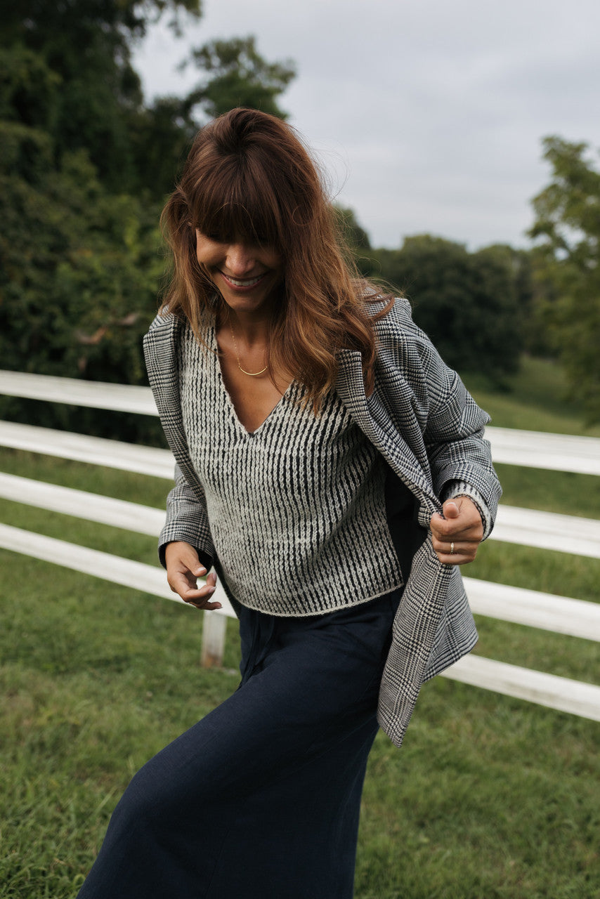 Finn V-Neck Wool Sweater - S Left