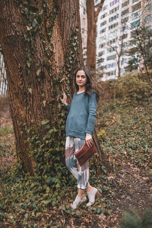 5 sustainable pieces to add to your wardrobe asap: staples you will keep around for years.
