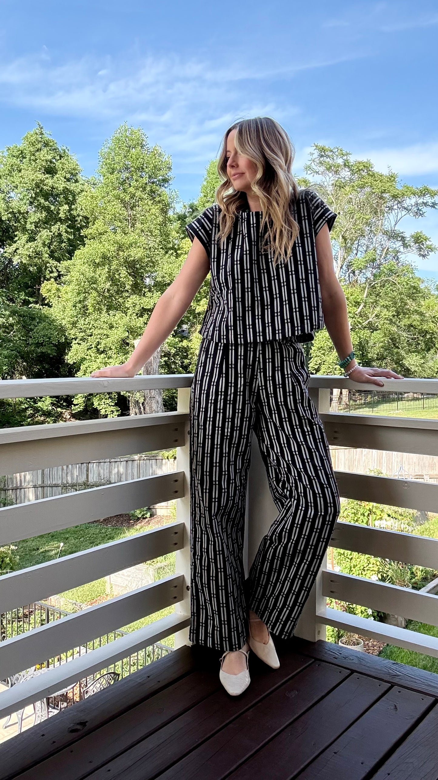 Katie Handwoven Cotton Set in Black and White