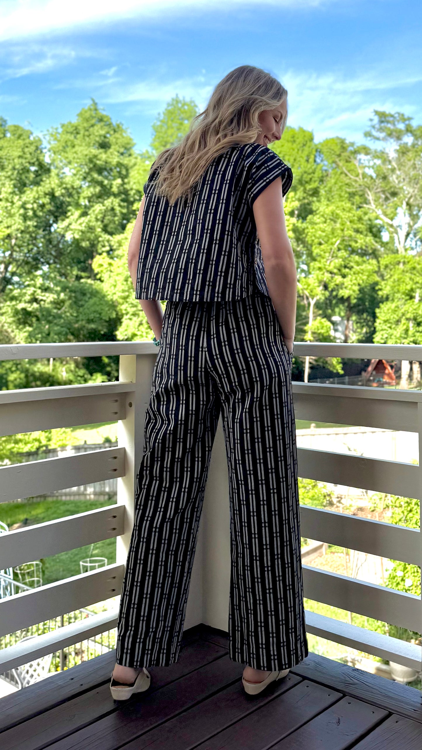Katie Handwoven Cotton Set in Black and White