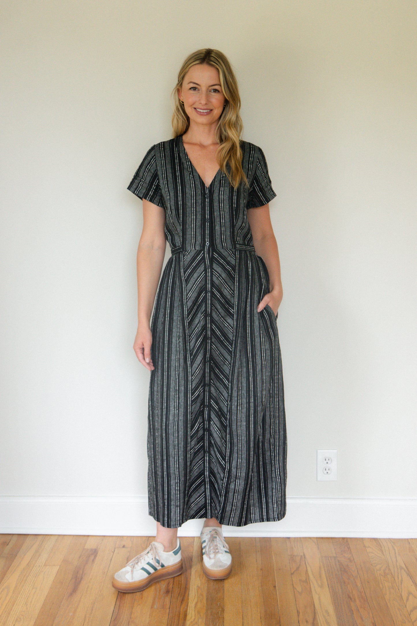 June Dress in Black and White Linen