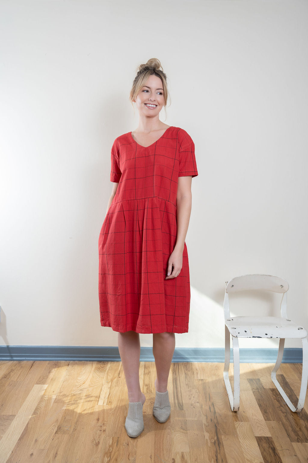 Eloise Handwoven Cotton Dress in Red - L Sample