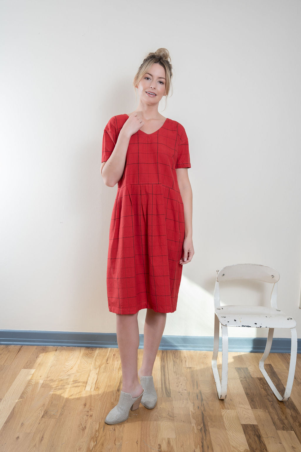 Eloise Handwoven Cotton Dress in Red - L Sample