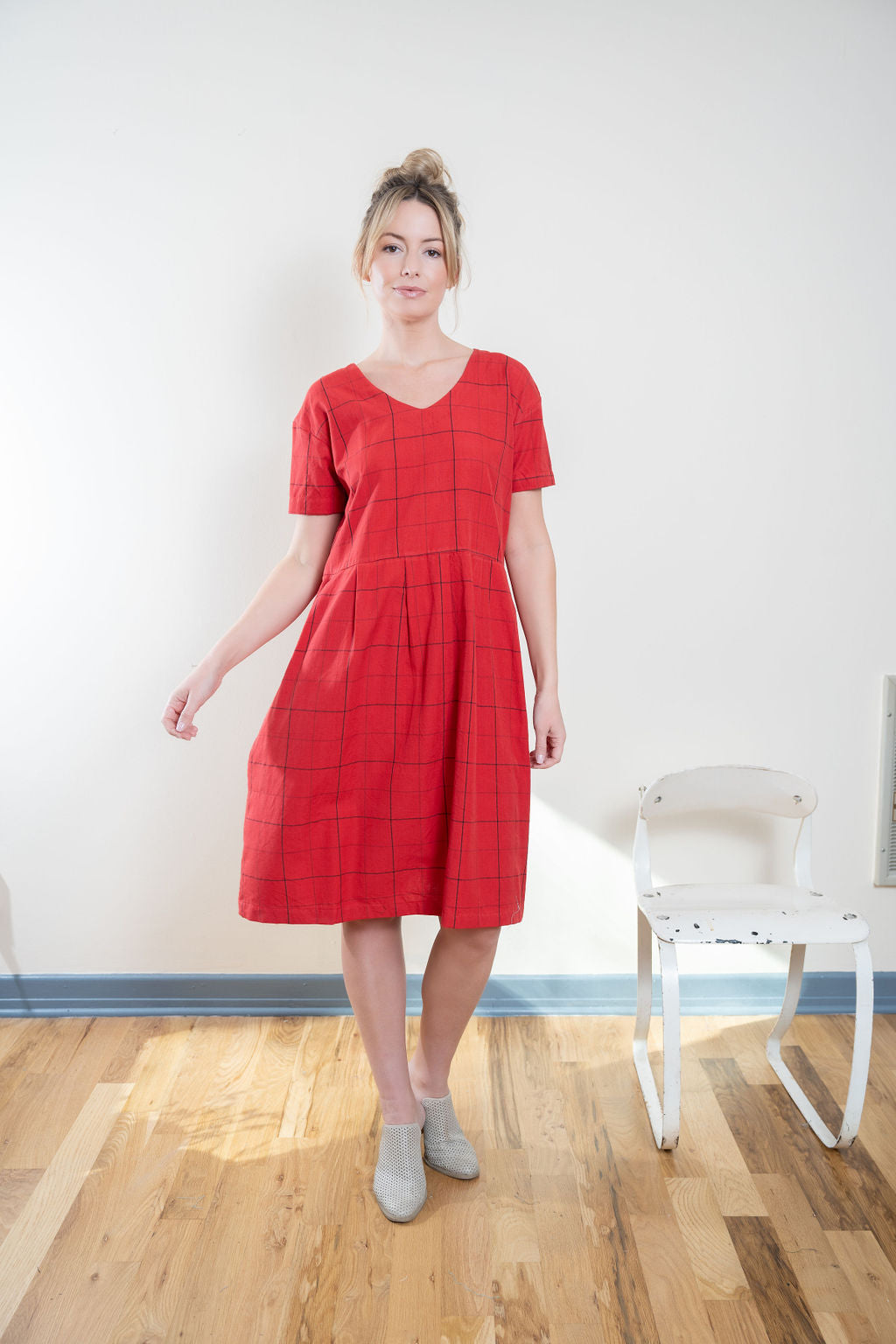 Eloise Handwoven Cotton Dress in Red - L Sample