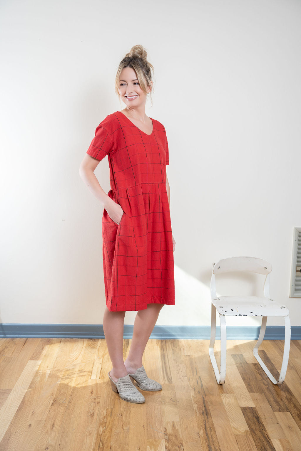Eloise Handwoven Cotton Dress in Red - L Sample