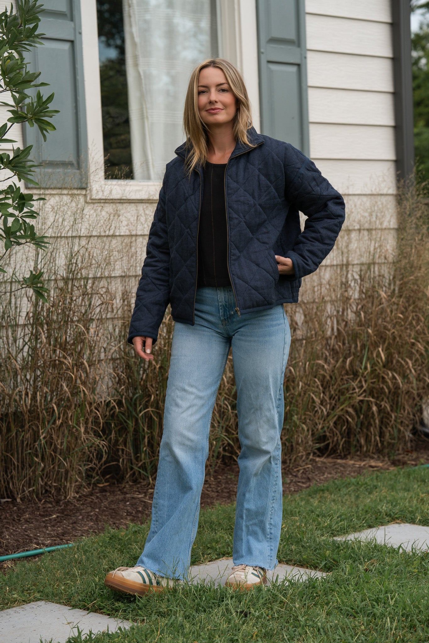 Jamie Linen Quilted Jacket in Navy
