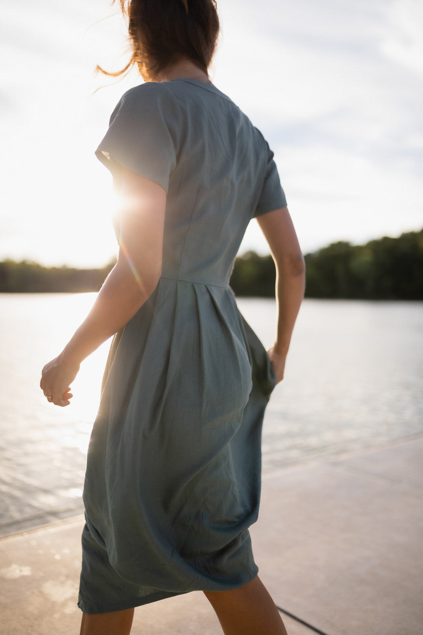 June Dress Short Sleeves in Sage Green Linen/Cotton LizAlig June Dress Short Sleeves in Sage Green Linen/Cotton LizAlig