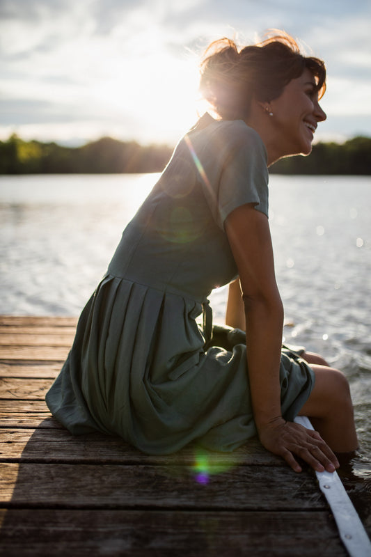 June Dress Short Sleeves in Sage Green Linen/Cotton